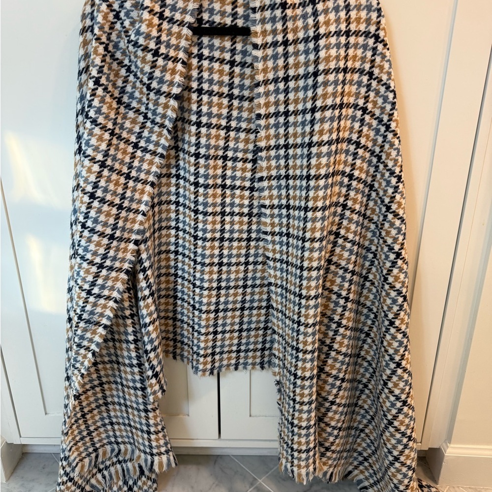 Mark & Graham wrap/scarf - Black, White, Tan